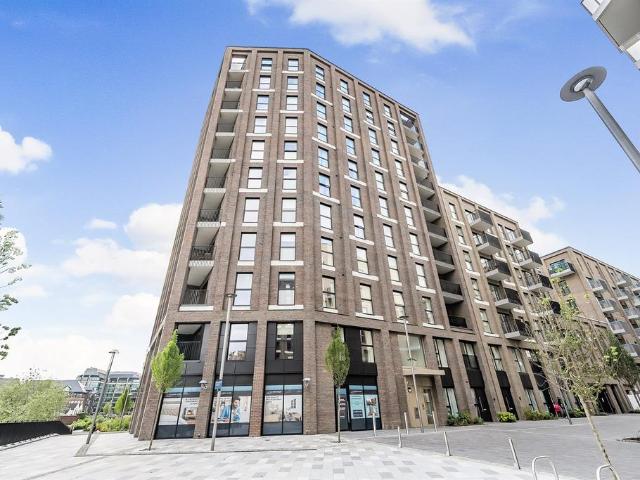 Joseph Huntley Walk, Reading, RG1 2 bed apartment to rent £1,900 pcm £438 pw