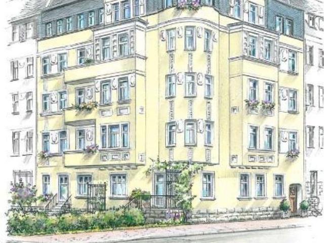 Jößnitzer Str. 86, Wohnung 3 ~~~ Balkon, Haus mit Aufzug, Tageslichtbad mit Wanne und Dusche, Gäste WC, Abstellraum, Keller