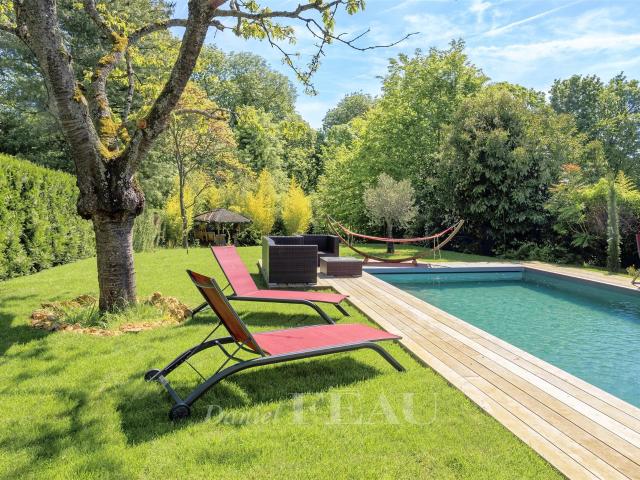 JOUY EN JOSAS Les METZ Maison avec piscine 163m² Vélizy Villacoublay