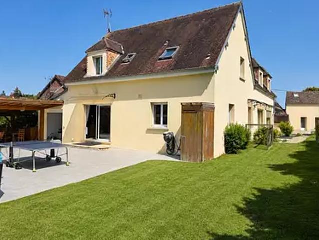 Jouy sous Thelle 60240 Achat / Vente maison 9 pièces t9 piscine cave