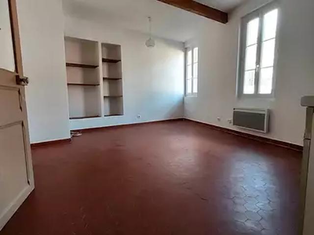 Jouques 13490 Location appartement 3 pièces t3 au dernier étage
