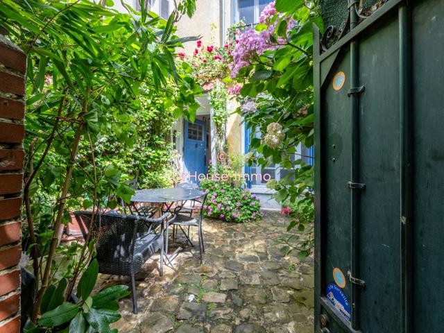 JOURDAIN ECRIN RARE MAISON AVEC COUR FLEURIE CALME & CHARME
