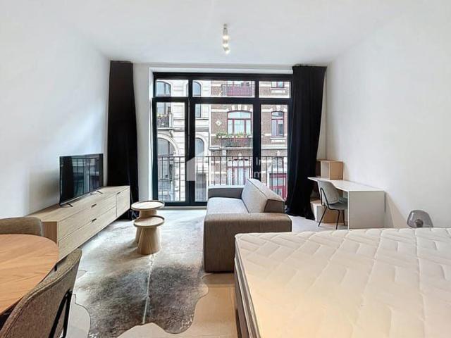 JOURDAN: Beautiful new furnished studio flat