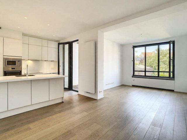 JOURDAN, 2 BEDROOM APARTMENT WITH TERRACE