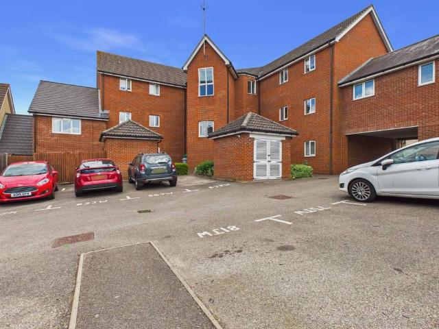 Jovian Way, Ipswich, Suffolk, IP1 2 bed apartment to rent £975 pcm £225 pw