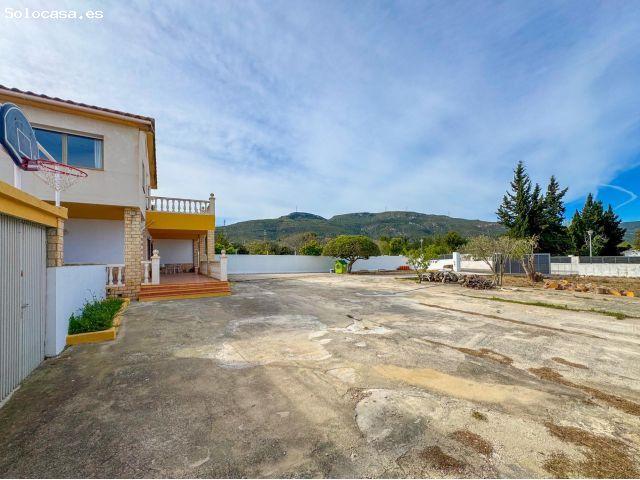 JOYA EN ALCOVER: CHALET REFORMADO CON 1.100m2 DE JARDÍN PRIVADO – CALIDAD DE VIDA E INVERSIÓN SEGURA