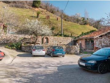 Joya Rural en Corneyana: Casa con Finca Edificable y Gran Potencia