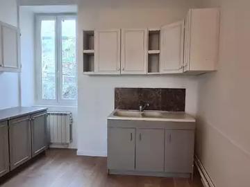 Joyeuse 07260 Location appartement 4 pièces t4