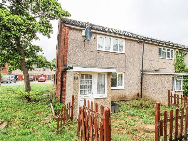 Joyners Field, Harlow CM18, 3 bed end terrace house to rent, £1,750 pcm | PrimeLocation