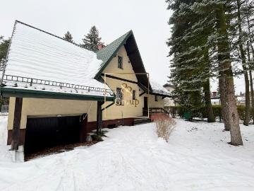 Dom z potencjałem i budynkiem handlowym na 800 m²