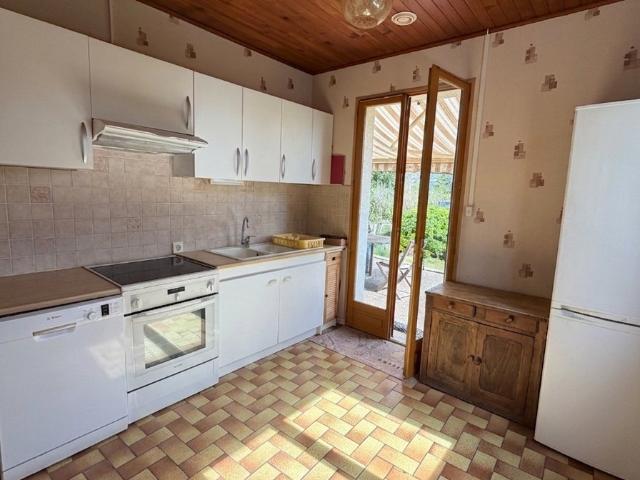 JOZERAND Maison de plain pied avec grand terrain