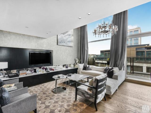 JLL, 387 Kensington High Street, London, W14 8NL, United Kingdom | 3 bed apartment for rent #131562718 | Rentberry