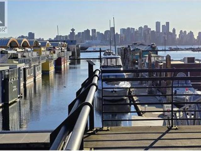 Jnw33 415 W Esplanade, North Vancouver, BC, V7M 1A6 house for sale | Listing ID R3142 | Royal LePage