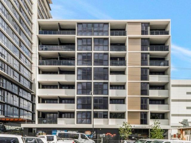 Jumbo Sized 3 Bedroom Apartment in the Heart of Liverpool