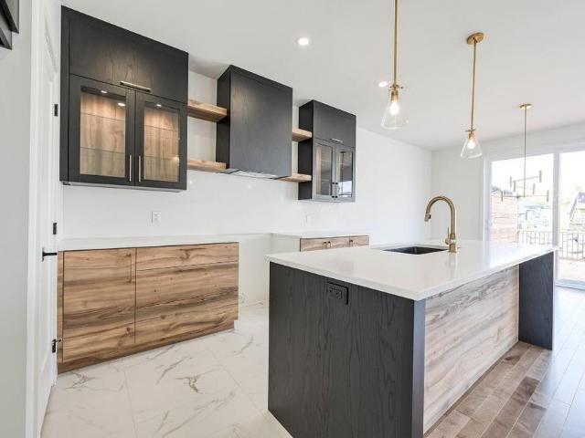 Jumelé haut de gamme à louer à Bromont secteur Adamsville
