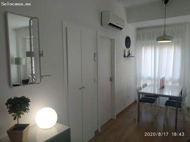 ¡Junto a la Catedral! Piso Full Equip con Techos Altos y Decoración Actual