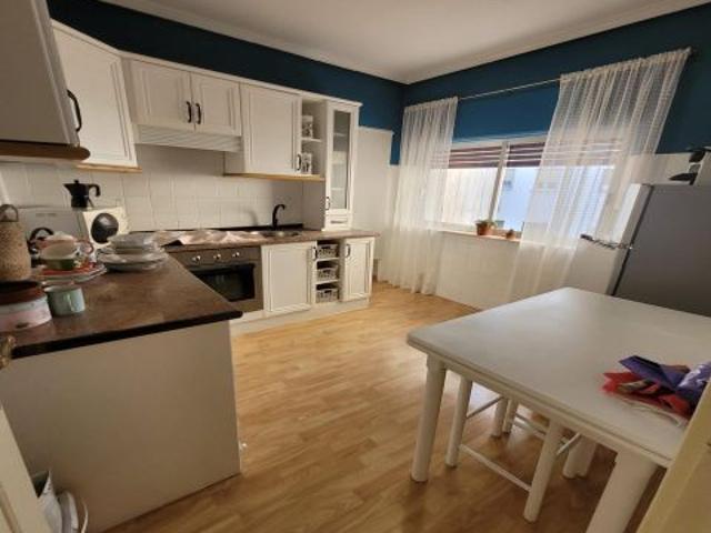 JUNTO AL Pº CARMELITAS, CON 4 DORMITORIOS ¡EN VENTA!