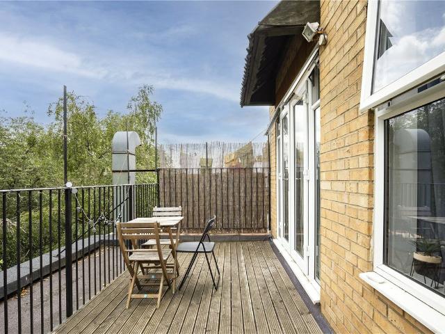 Junction Road, Archway, London N19, 3 bed flat to rent, £3,150 pcm | PrimeLocation