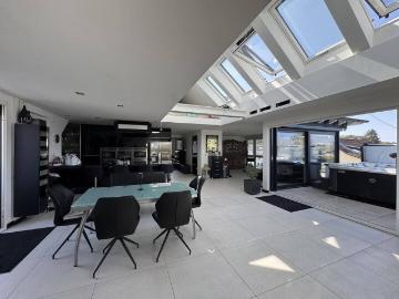 Junges hochwertiges MFHMehrgenerationshaus, Toplage Refrath, super Anbindungen