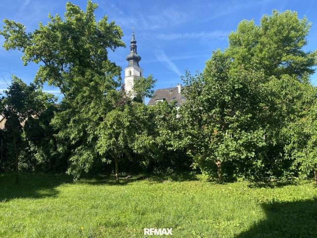 Jungfamilienwohnung mit Garten und Parkplatz