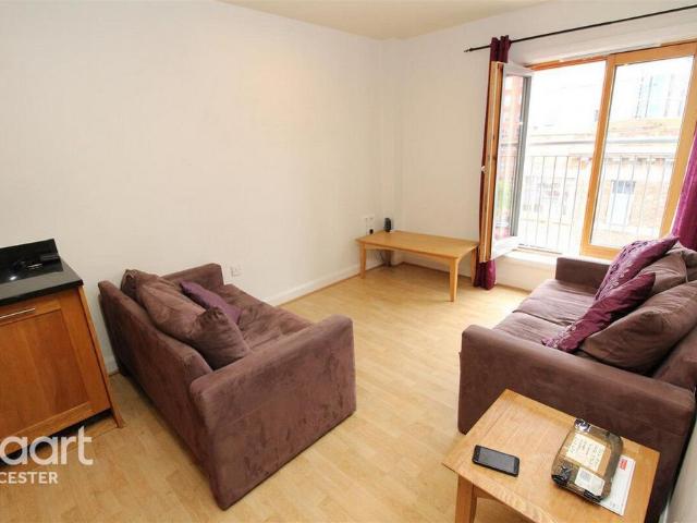Junior Street, Leicester 2 bed apartment to rent £995 pcm £230 pw