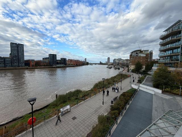 Juniper Drive, London SW18, 3 bed flat to rent, £4,800 pcm | PrimeLocation