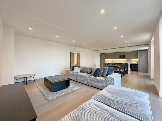 Juniper Drive, London SW18, 3 bed flat to rent, £6,200 pcm | PrimeLocation