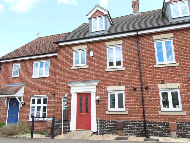 Juniper Road, Bury St Edmunds IP32, 3 bed town house to rent, £1,450 pcm | PrimeLocation
