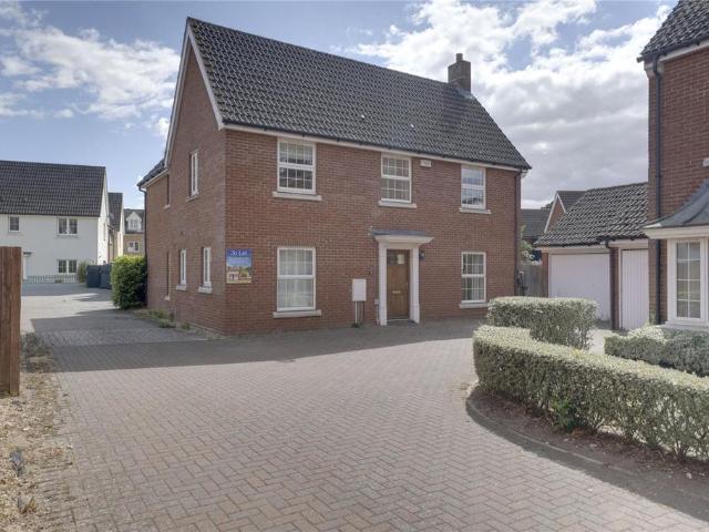 Juniper Road, Red Lodge, Bury St. 4 bed detached house to rent £2,115 pcm £488 pw