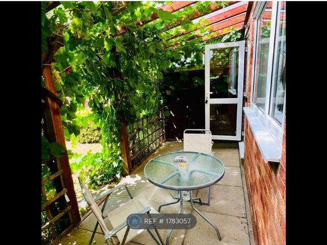 Juniper Walk, Bedford MK42, 2 bed end terrace house to rent, £1,250 pcm | PrimeLocation