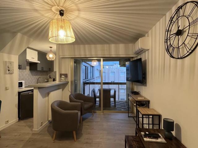 Juan les Pins – Appartement de charme au sein d’une résidence de prestige en front de mer