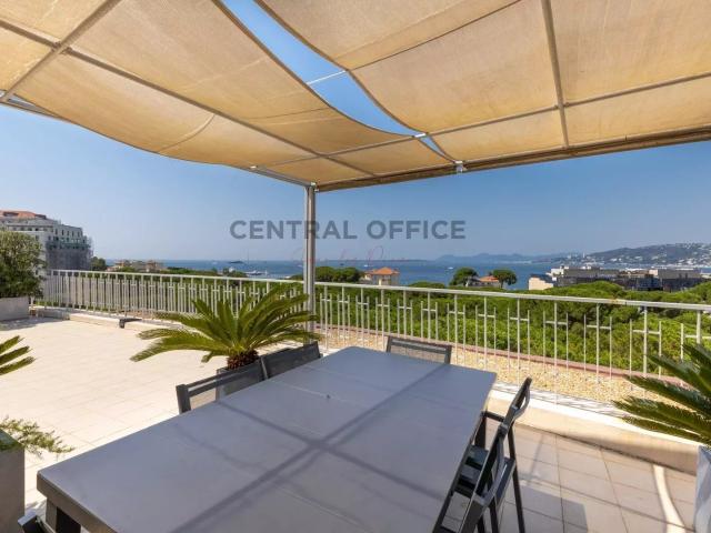 JUAN LES PINS, Appartement d'Exception situé à la pinède ave. 115m² Juan les Pins