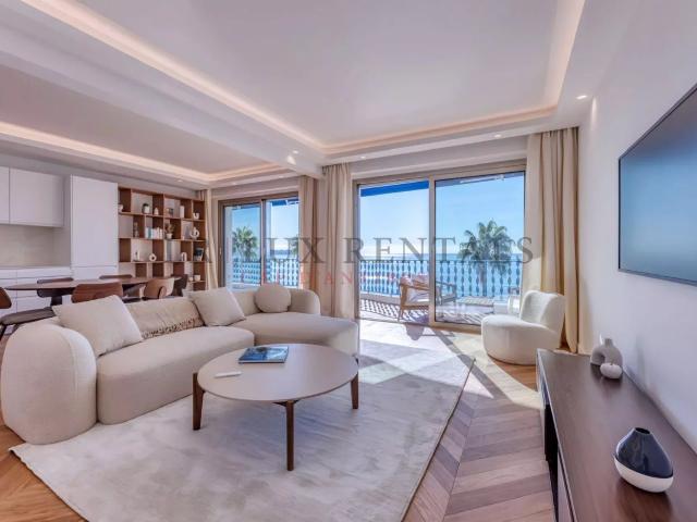 JUAN LES PINS, Appartement front mer entièrement rénové 81m² Juan les Pins