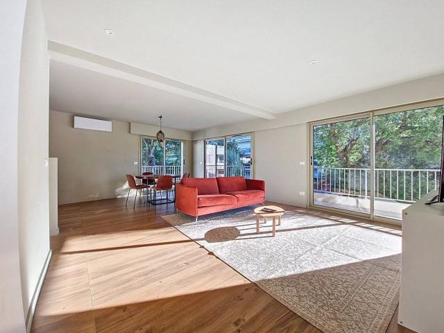 JUAN LES PINS ROSTAGNE 3 PIECES 80M² LOCATION MEUBLEE