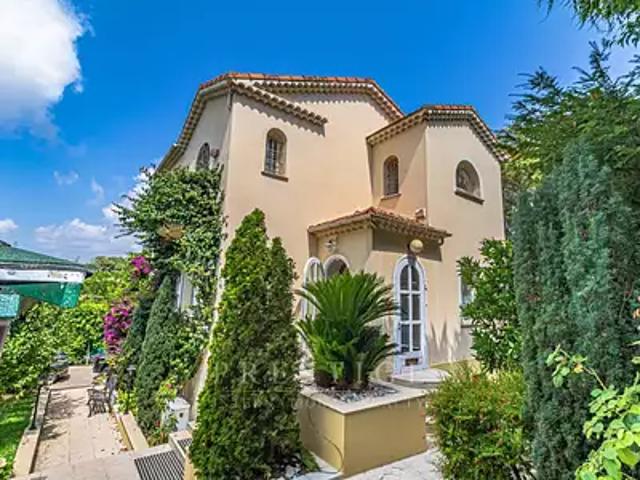 Juan les Pins 06160 Achat / Vente maison 6 pièces t6 piscine