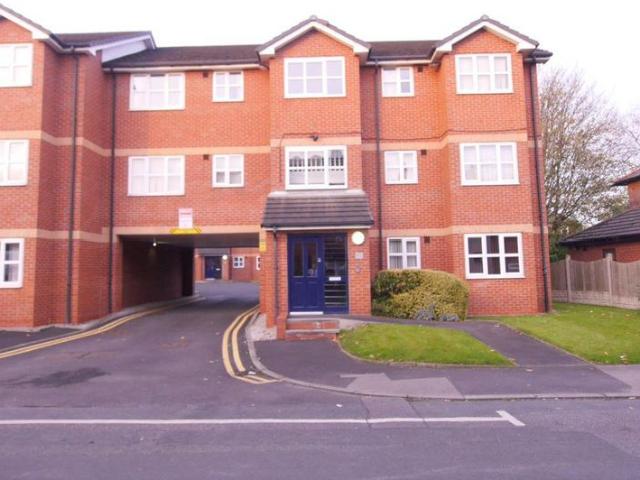Jubilee Court, Golborne 2 bed apartment to rent £750 pcm £173 pw