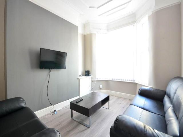 Jubilee Drive, Kensington Fields. 4 bed house share to rent £2,427 pcm £560 pw