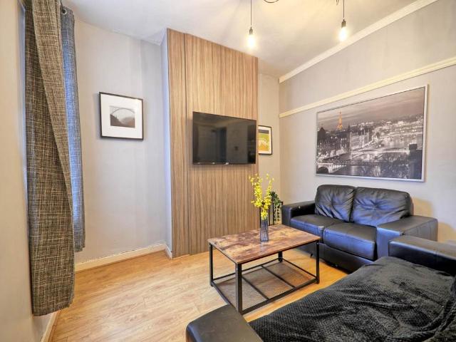 Jubilee Drive, Kensington Fields. 5 bed house share to rent £2,817 pcm £650 pw