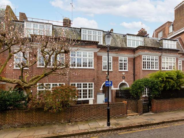 Jubilee Place, SW3 3 bed terraced house to rent £8,500 pcm £1,962 pw