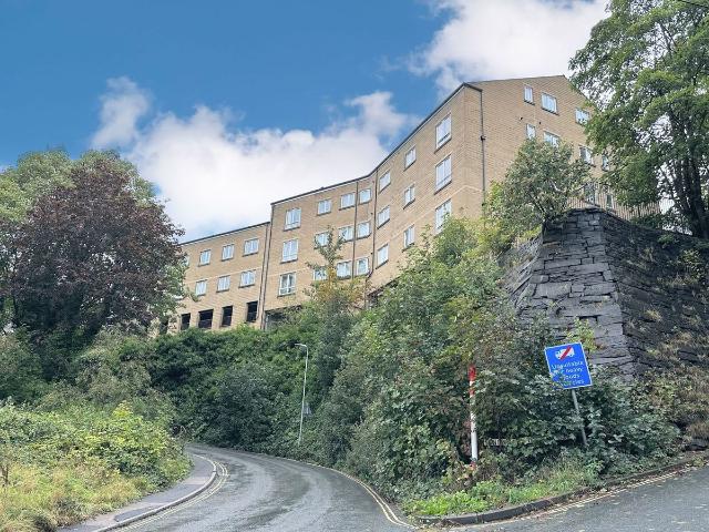 Jubilee Street, Caddy Field Court Jubilee Street HX3, 2 bed flat to rent, £650 pcm | PrimeLocation