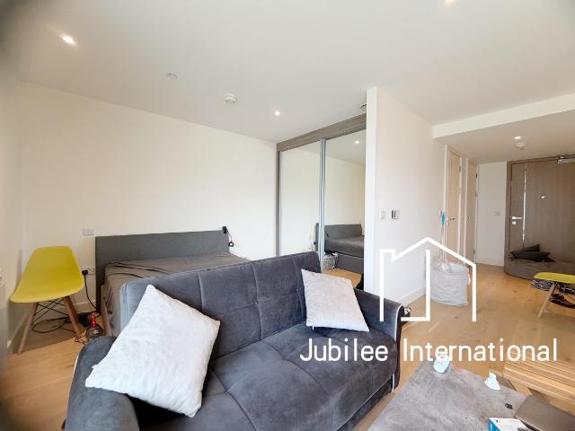Judde House, Duke Of Wellington Avenue, London SE18, Studio to rent, £2,000 pcm | PrimeLocation