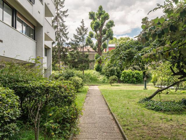 Judson 2 Bedrooms and terrace in Charonne, Paris Amsterdam Apartments for Rent