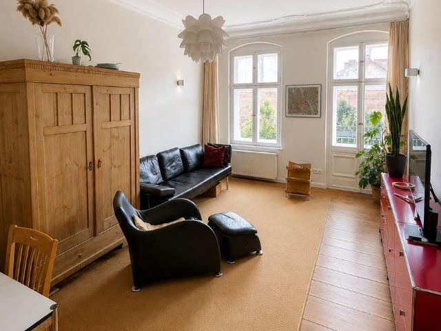 Jugendstil Altbau in Charlottenburg – 98 m², 3 Zimmer, 2 Balkone, Aufzug