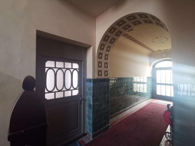 Jugendstil top saniert zentral und doch super ruhig
