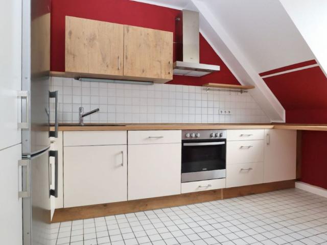 Jugendstil • 3,5 Zimmer • Einbauküche • Balkon • Tageslichbad mit Wanne+Dusche • sanierter Altbau