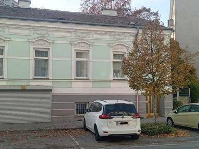 Jugendstilwohnhaus mit 300 m² Eigengarten