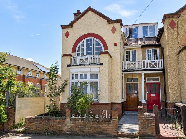 Julian Avenue, London W3, 4 bed semi detached house to rent, £4,000 pcm | PrimeLocation