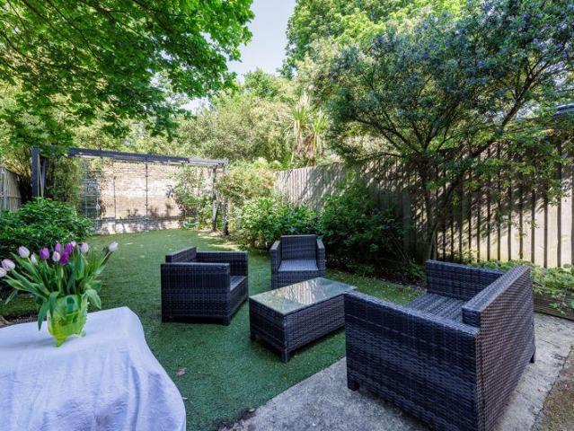 Julian Avenue W3 4 bed semi detached house to rent £4,147 pcm £957 pw