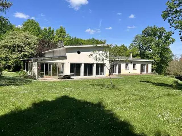 Julienne 16200 Achat / Vente maison 8 pièces t8 parking