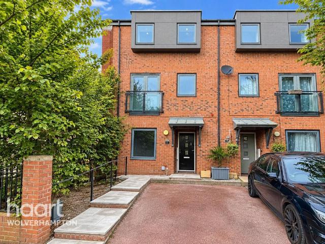 Juliet Grove, WOLVERHAMPTON 4 bed townhouse to rent £1,750 pcm £404 pw